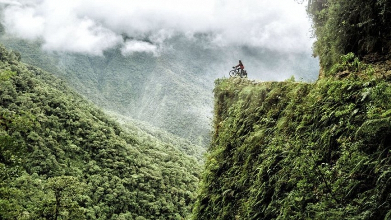 Portada de Biking Coroico (A Estrada da Morte)